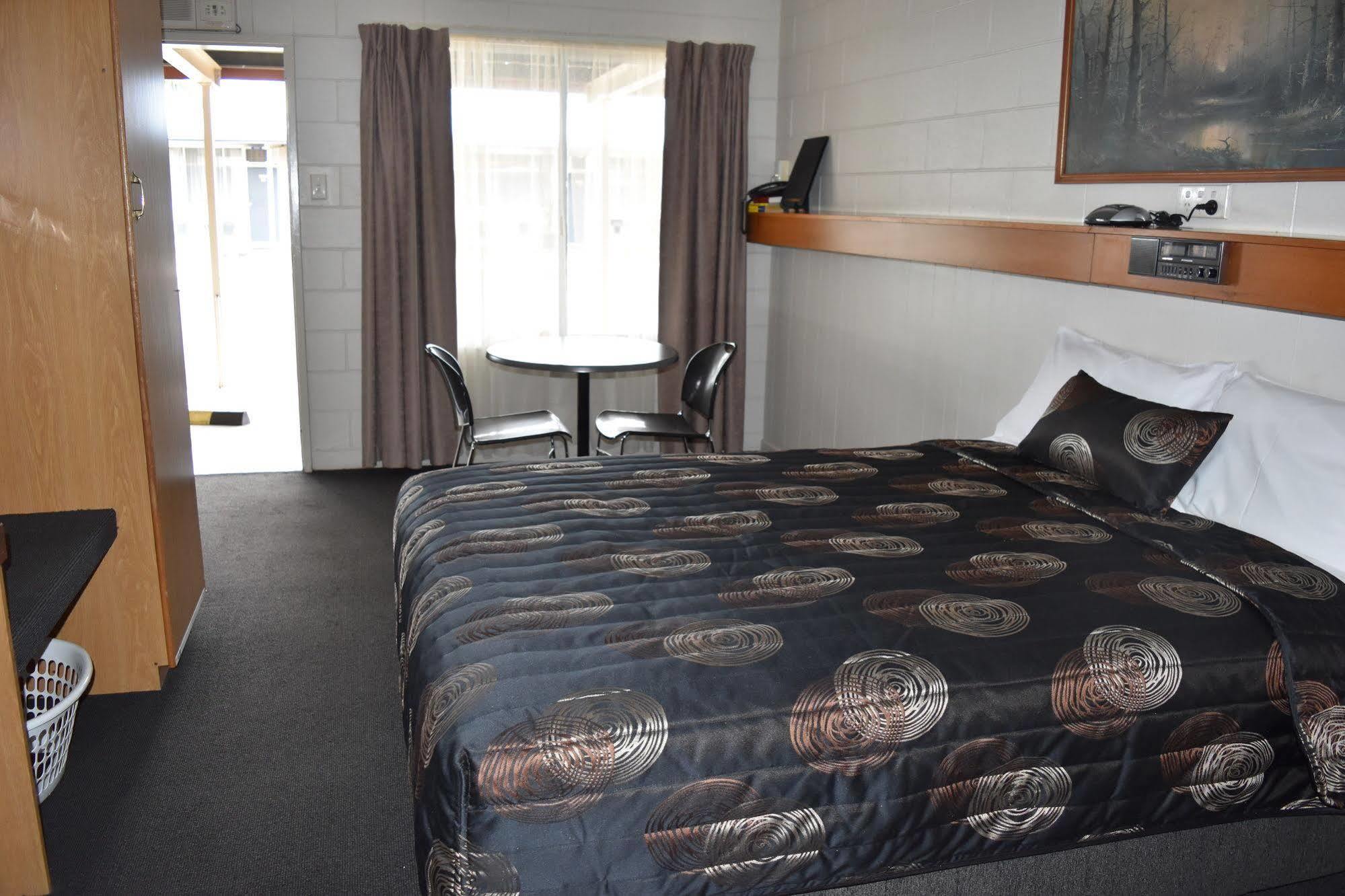 Black Diamond Motel Blackwater Kültér fotó